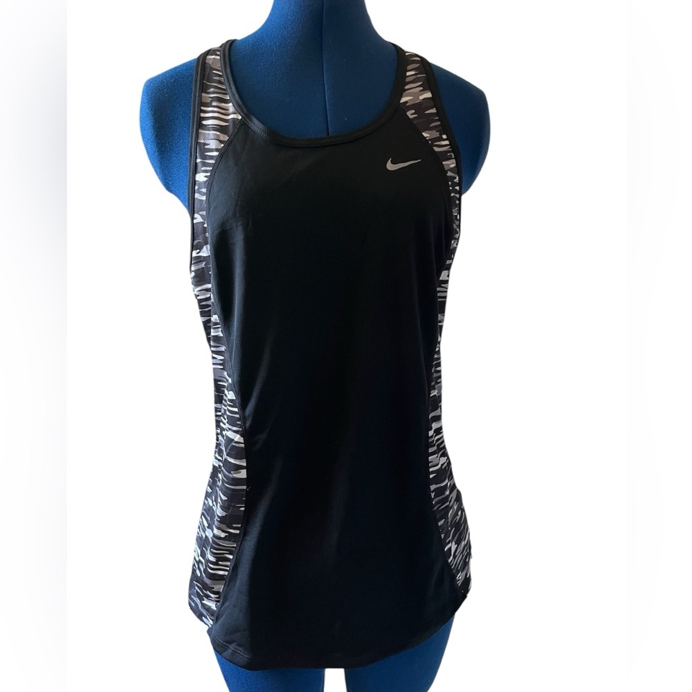 Nike 🖤🤍🤍 Dri-Fit Women’s Racerback